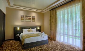 Фото номера Двухместный номер «Комфорт» с 1 кроватью Отель Aghveran Ararat Resort Hotel г. Арзакан 5